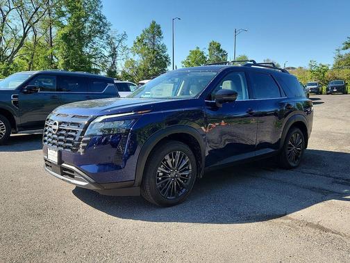 Deep Ocean Blue Pearl 2026 Nissan Pathfinder SL