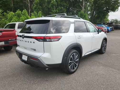 Everest White Pearl Tricoat 2026 Nissan Pathfinder Platinum