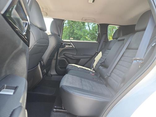 Alpine Frost 2026 Nissan Rogue SL
