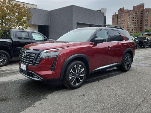 Scarlet Ember Tintcoat/Super Black 2026 Nissan Pathfinder Platinum