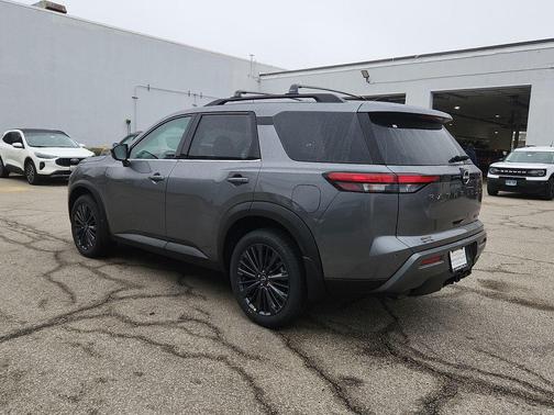 Gun Metallic 2026 Nissan Pathfinder SL