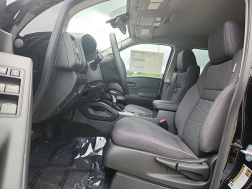 Super Black 2026 Nissan Frontier S