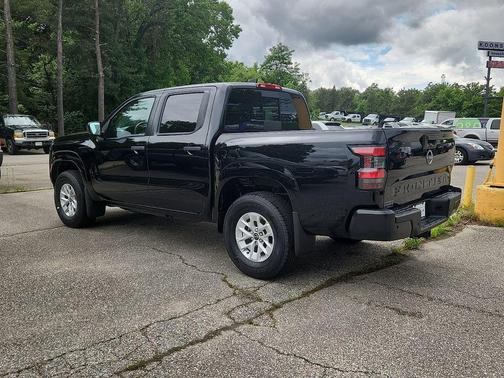 Super Black 2026 Nissan Frontier S