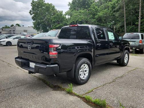 Super Black 2026 Nissan Frontier S