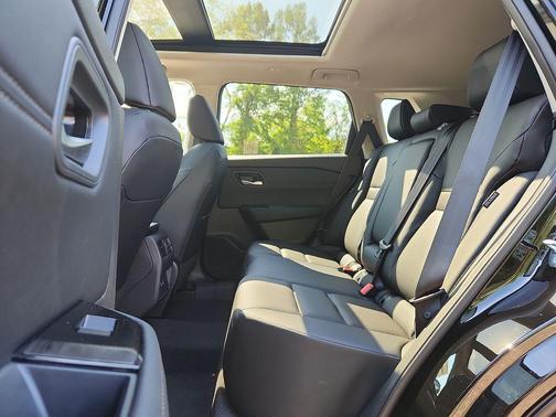 Super Black 2026 Nissan Rogue Dark Armor