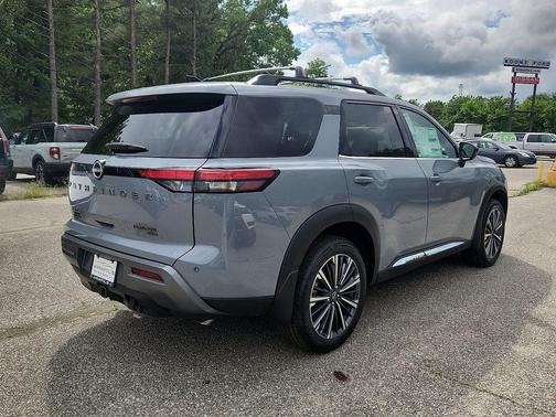 Boulder Gray Pearl 2026 Nissan Pathfinder Platinum