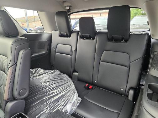 Baltic Teal/Super Black 2026 Nissan Pathfinder Platinum