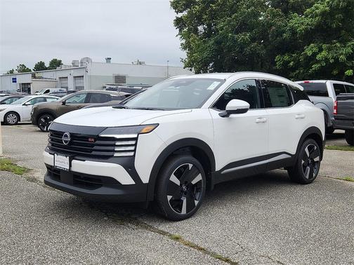 2025 Nissan Kicks SR