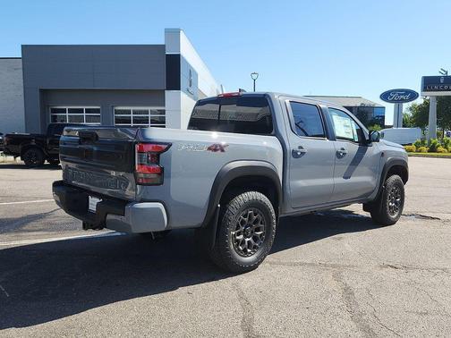 Boulder Gray Pearl 2026 Nissan Frontier PRO-4X