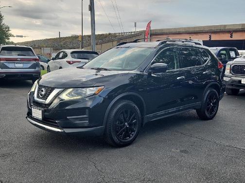 Magnetic Black 2017 Nissan Rogue SV