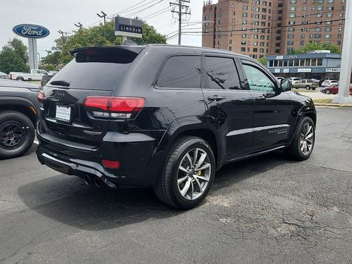 Diamond Black Crystal Pearlcoat 2018 Jeep Grand Cherokee Trackhawk