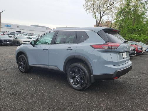Boulder Gray Pearl 2026 Nissan Rogue SV
