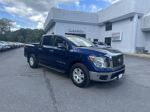 2018 Nissan Titan SV
