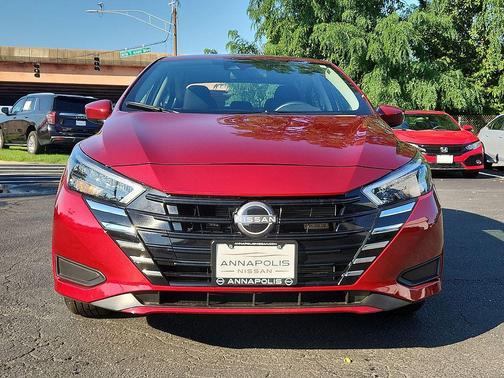 Scarlet Ember Tintcoat 2025 Nissan Versa 1.6 SV