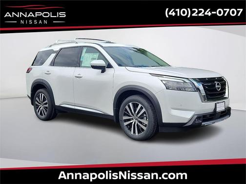 2025 Nissan Pathfinder Platinum 4WD