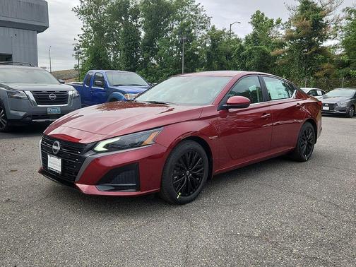 Scarlet Ember Tintcoat 2026 Nissan Altima 2.5 SV