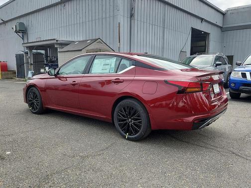 Scarlet Ember Tintcoat 2026 Nissan Altima 2.5 SV