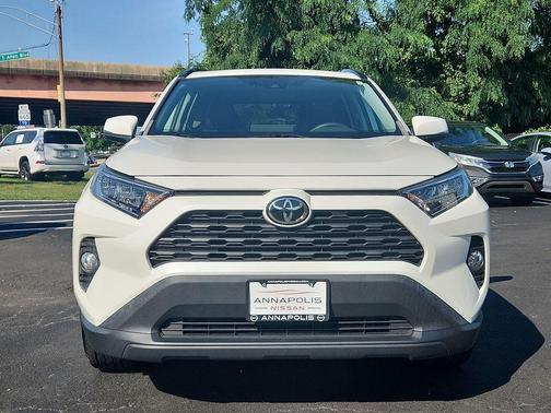Blizzard Pearl 2021 Toyota RAV4 XLE Premium