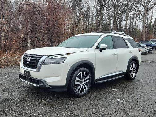 2024 Nissan Pathfinder Platinum 4WD