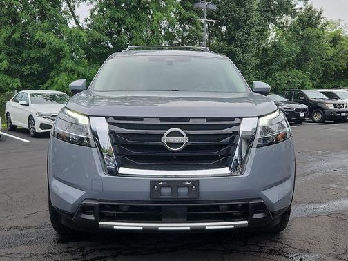 Boulder Gray Pearl 2023 Nissan Pathfinder Platinum 4WD