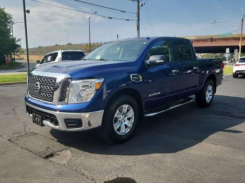 Deep Blue Pearl 2017 Nissan Titan SV