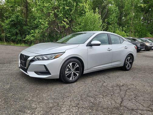 Brilliant Silver Metallic 2022 Nissan Sentra SV