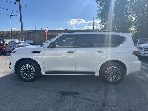 2024 Nissan Armada SL 4WD