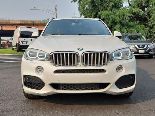 White Metallic 2016 BMW X5 xDrive50i