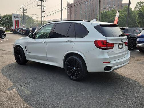 White Metallic 2016 BMW X5 xDrive50i