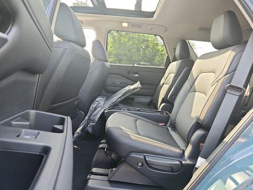 Baltic Teal 2026 Nissan Pathfinder SL