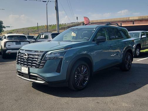 Baltic Teal 2026 Nissan Pathfinder SL