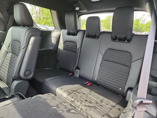 Super Black 2026 Nissan Pathfinder Rock Creek