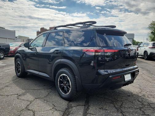 Super Black 2026 Nissan Pathfinder Rock Creek