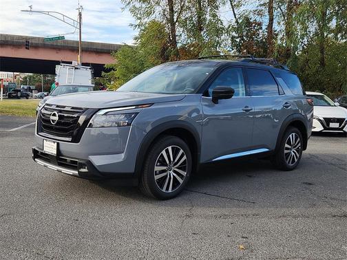2025 Nissan Pathfinder Platinum 4WD