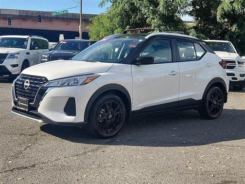 2024 Nissan Kicks SV