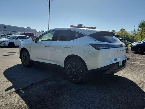 Everest White Pearl Tricoat 2026 Nissan Murano Platinum