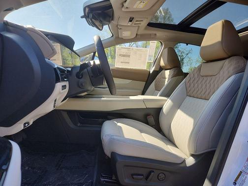Everest White Pearl Tricoat 2026 Nissan Murano Platinum