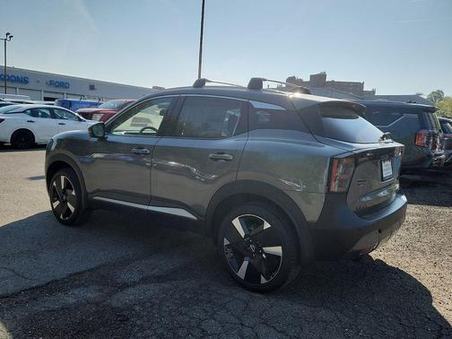 Gun Metallic 2026 Nissan Kicks SR