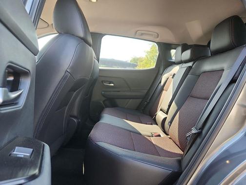 Gun Metallic 2026 Nissan Kicks SR