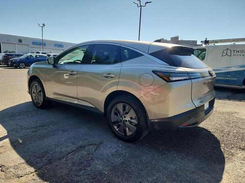 Champagne Silver Metallic 2026 Nissan Murano SL