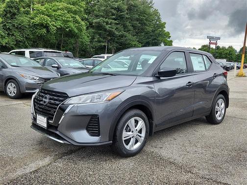 2025 Nissan Kicks S