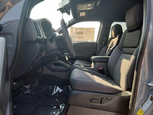 Boulder Gray Pearl 2026 Nissan Frontier SV