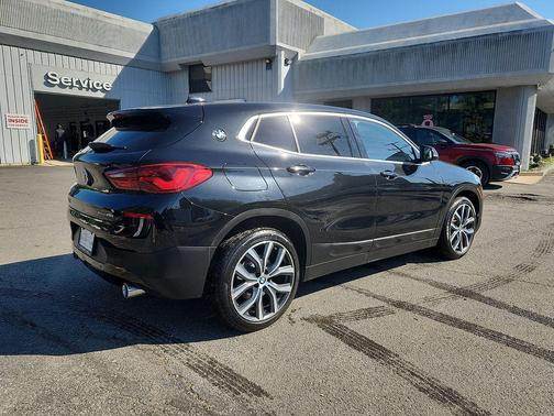Black Sapphire Metallic 2020 BMW X2 xDrive28i