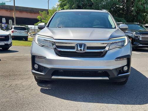 2022 Honda Pilot Touring 8-Passenger