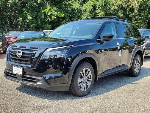 2025 Nissan Pathfinder SV 4WD