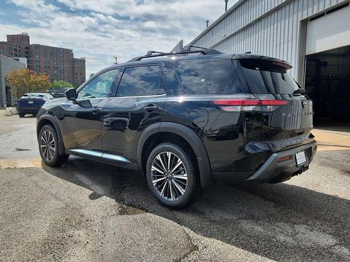 Super Black 2026 Nissan Pathfinder Platinum