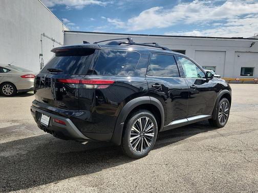 Super Black 2026 Nissan Pathfinder Platinum