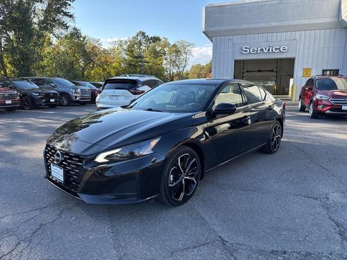 2023 Nissan Altima SR FWD