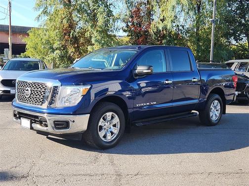 2018 Nissan Titan SV