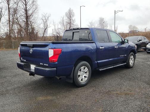 2018 Nissan Titan SV